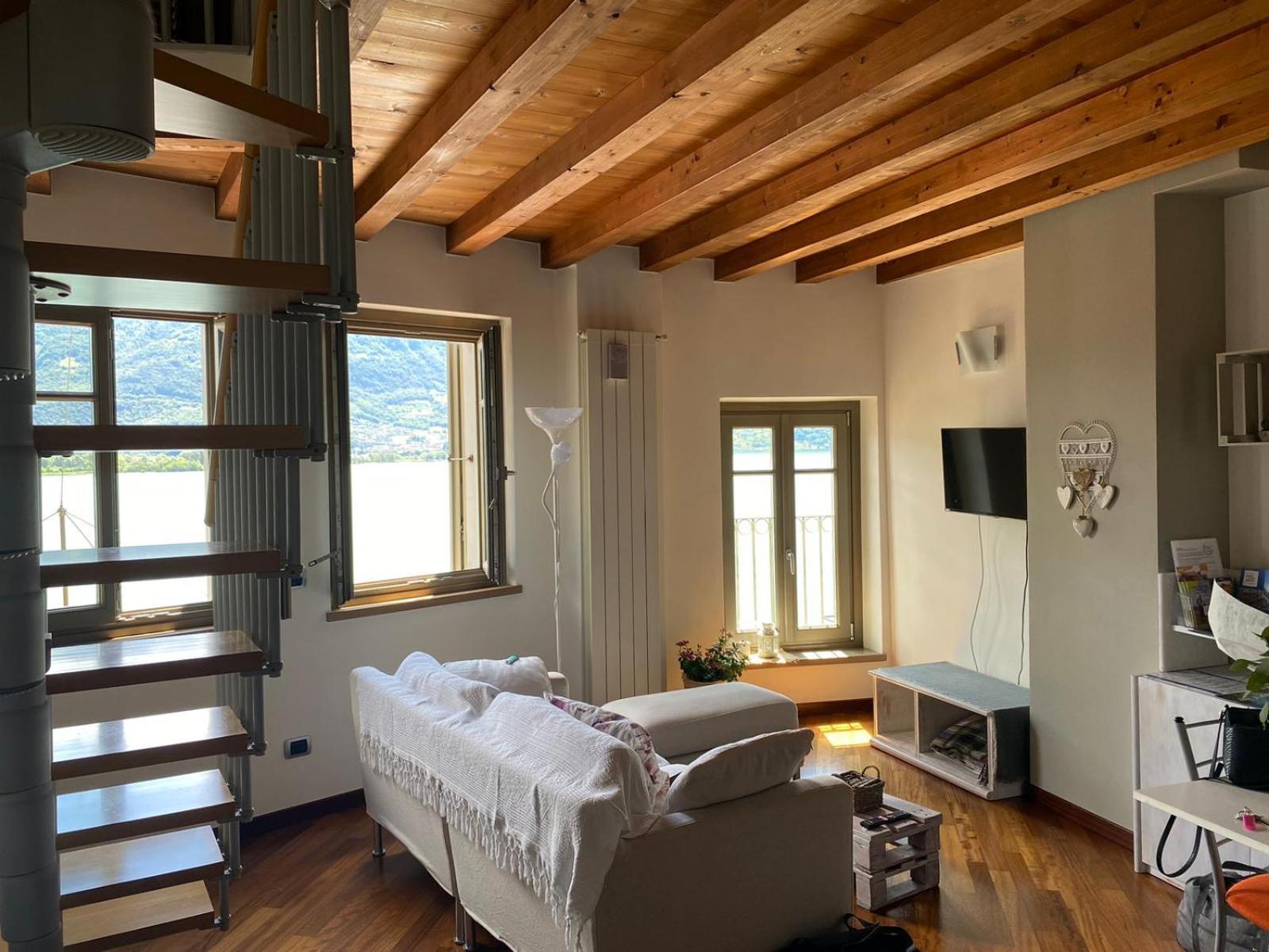 Casa Marina Apartment Lovere Exterior photo